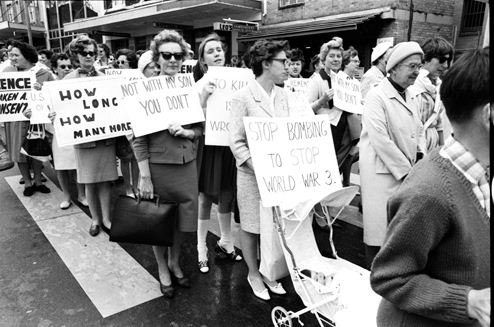 womenagainstvietnam_0